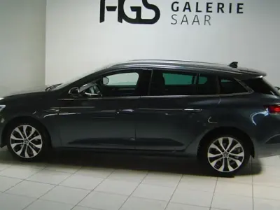 Używany Renault Mégane GrandTour Techno 140 KM (102 kW) 2024 Szary Kombi