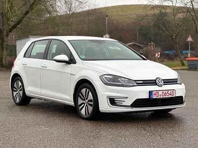 Gebraucht VW Golf 100 kW (136 PS) 2018 Weiß Limousine