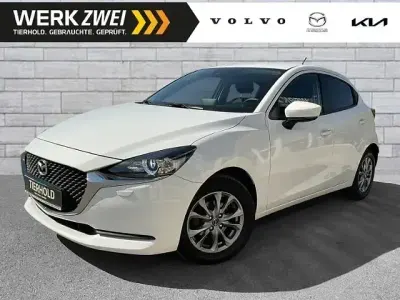 Używany Mazda 2 Exclusive-Line 90 KM (66 kW) 2023 Biały Hatchback