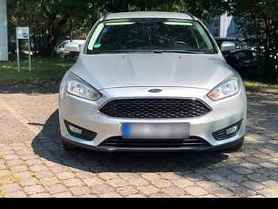 Gebraucht Ford Focus 120 PS (88 kW) 2017 Silber Kombi