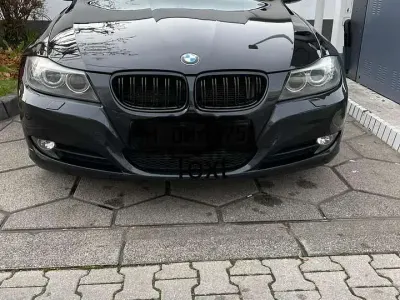 Gebraucht BMW 320 177 PS (130 kW) 2009 Schwarz Limousine