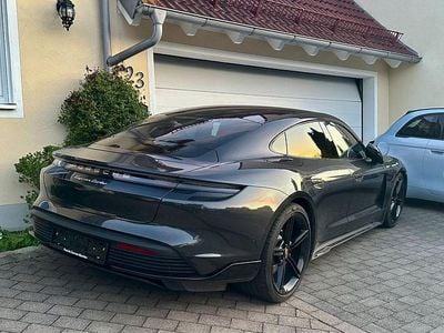 Porsche Taycan Turbo