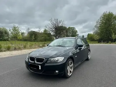 Gebraucht BMW 318 143 PS (105 kW) 2009 Schwarz Kombi