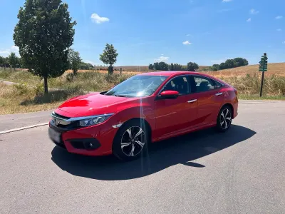 Gebraucht Honda Civic 120 PS (88 kW) 2019 Rot Limousine