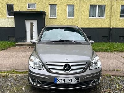 Mercedes B180
