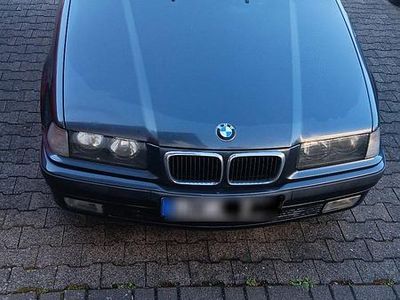 Gebraucht BMW 318 115 PS (84 kW) 1998 Grau Limousine