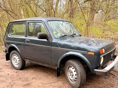 Gebraucht Lada niva 82 PS (60 kW) 2015 Blau SUV