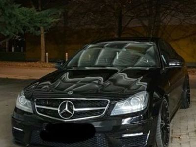 Mercedes C63 AMG
