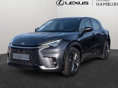 Neu Lexus LBX 136 PS (100 kW) 2026 Grau SUV