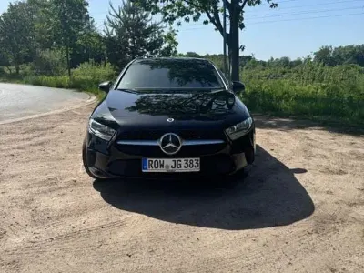 Używany Mercedes A250 212 KM (155 kW) 2020 Czarny Sedan/Limuzyna