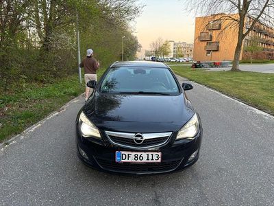 Brugt Opel Astra Edition 116 HK (85 kW) 2010 Sort Sedan