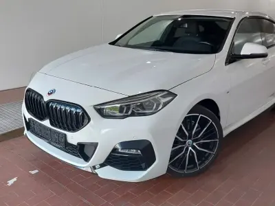 Gebraucht BMW 220 M Sport 178 PS (130 kW) 2022 Weiß Coupé