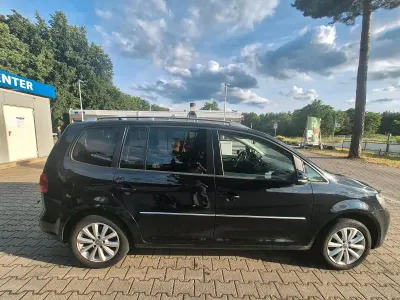 Gebraucht VW Touran 140 PS (102 kW) 2012 Schwarz Van / Kleinbus