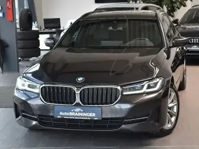 Gebraucht BMW 530 Sport Line 286 PS (210 kW) 2022 Grau Kombi