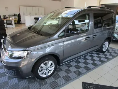 Gebraucht VW Caddy Life 114 PS (83 kW) 2023 Indiumgrau metallic Van / Kleinbus