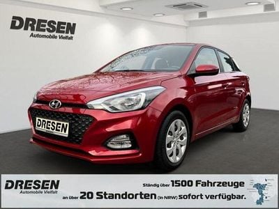 Gebraucht Hyundai i20 Trend 101 PS (74 kW) 2020 Rot Limousine