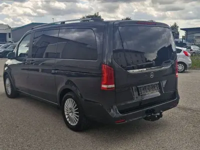 Gebraucht Mercedes V300 Sport 237 PS (174 kW) 2021 Grau Van / Kleinbus