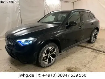 Używany Mercedes GLC300e AMG 313 KM (230 kW) 2023 Czarny SUV