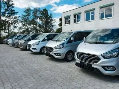 Gebraucht Ford Tourneo Custom 185 PS (136 kW) 2021 Schwarz Van