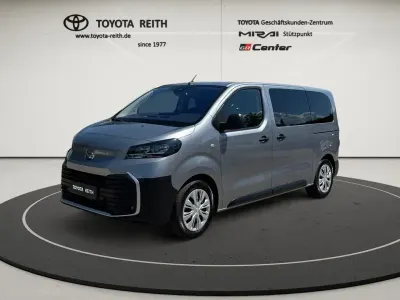 Gebraucht Toyota Proace Verso Comfort 144 PS (105 kW) 2025 Bismutsilber Kombi