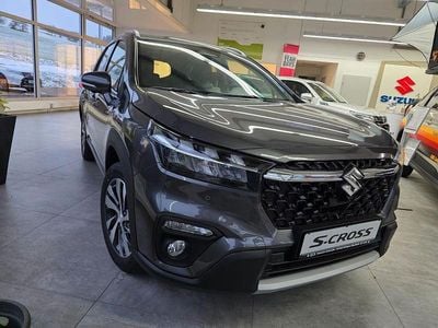 Grau Neu 2025 Suzuki SX4 S-Cross Comfort+ Limousine | 36.940 € (Teuer)