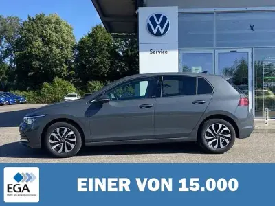 Gebraucht VW Golf VIII Active 150 PS (110 kW) 2023 Grau metallic