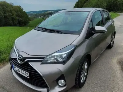 Gebraucht Toyota Yaris Comfort 99 PS (72 kW) 2015 Kleinwagen