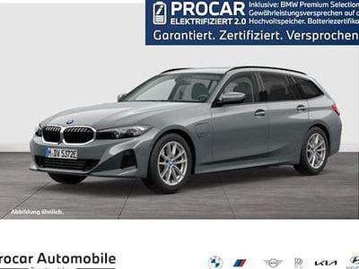 Grau Gebraucht 2022 BMW 320e Shadowline Limousine | 27.670 € (Fairer Preis)