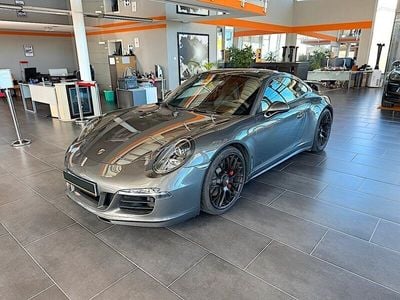 Porsche 911 Carrera 4 GTS