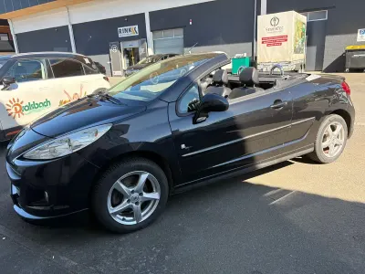 Gebraucht Peugeot 207 CC 120 PS (88 kW) 2010 Schwarz Cabrio