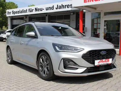 Gebraucht Ford Focus ST-Line 155 PS (114 kW) 2025 Polarsilber Kombi