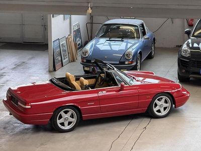 Rot Gebraucht 1991 Alfa Romeo Spider Cabrio | 21.900 €