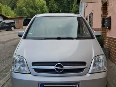 Gebraucht Opel Meriva 101 PS (74 kW) 2005 Silber Van / Kleinbus