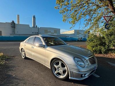 Usata Mercedes E500 306 CV (225 kW) 2002 Argento Berlina