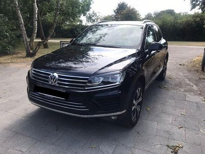 Gebraucht VW Touareg Exclusive 262 PS (192 kW) 2016 Blau SUV