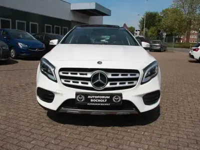 Używany Mercedes GLA180 AMG line 122 KM (89 kW) 2019 Biały SUV