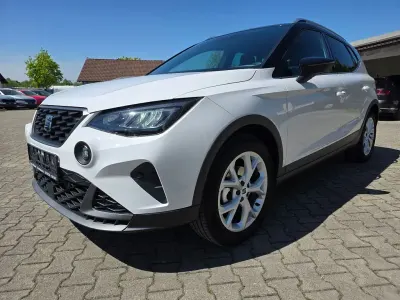 Usata Seat Arona FR 150 CV (110 kW) 2025 Bianco SUV