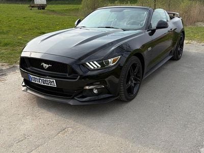 Gebraucht Ford Mustang GT 421 PS (309 kW) 2017 Schwarz Cabrio