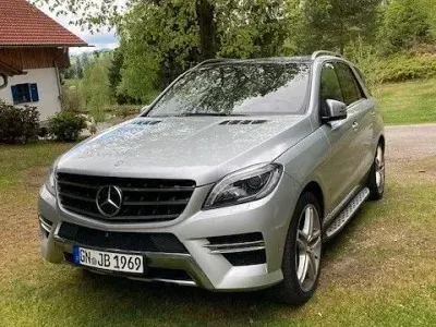 Używany Mercedes ML350 258 KM (189 kW) 2015 Srebrny SUV