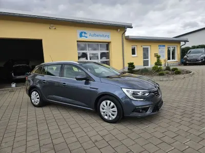 Gebraucht Renault Mégane GrandTour Business 116 PS (85 kW) 2020 Grau Kombi