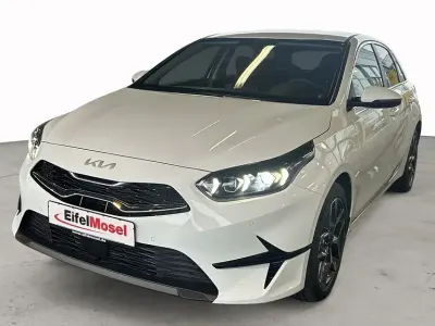 Neu Kia Ceed 140 PS (102 kW) 2026 Weiß Kleinwagen