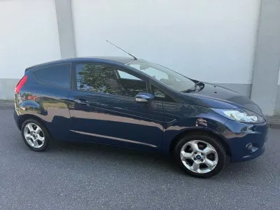 Gebraucht Ford Fiesta Trend 60 PS (44 kW) 2009 Blau Kleinwagen