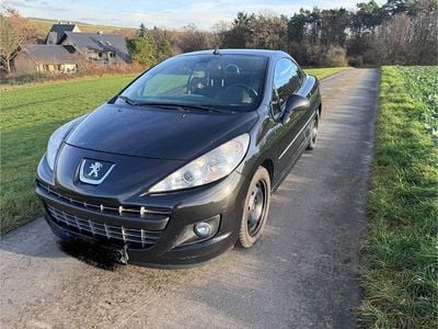 Gebraucht Peugeot 207 CC 156 PS (114 kW) 2013 Schwarz Cabrio