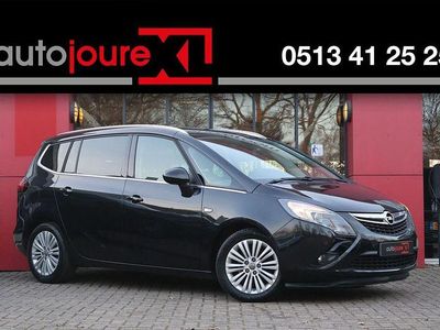 Schwarz Gebraucht 2016 Opel Zafira Tourer Edition Van / Kleinbus | 9.862 € (Teuer)