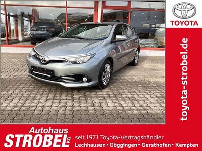Silber Gebraucht 2016 Toyota Auris Comfort Limousine | 10.980 € (Fairer Preis)