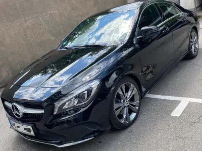 Gebraucht Mercedes CLA220 177 PS (130 kW) 2018 Schwarz Coupé
