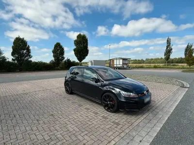 Gebraucht VW Golf VII GTI 220 PS (161 kW) 2014 Schwarz Limousine