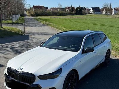 Gebraucht BMW 540 M Sport 303 PS (222 kW) 2024 Weiß Kombi