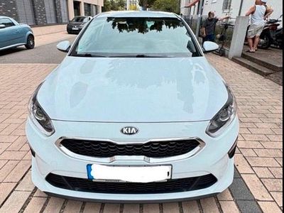 Weiß Gebraucht 2020 Kia Ceed Edition 7 Kleinwagen | 11.000 € (Fairer Preis)