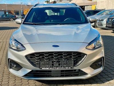Grau Gebraucht 2019 Ford Focus ST-Line Limousine | 14.990 € (Fairer Preis)